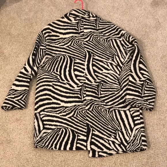 ZARA *** Fabulous animal print jacket - Picture 4 of 4